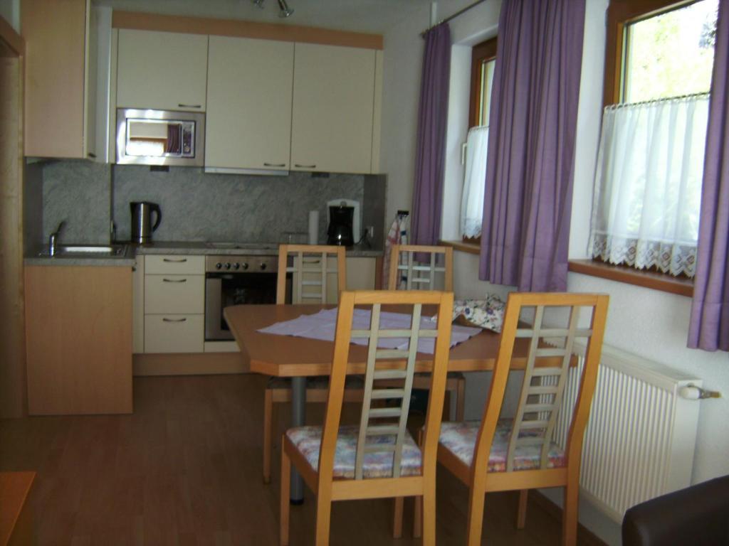 Haus Michael Apartment Oetz Bagian luar foto